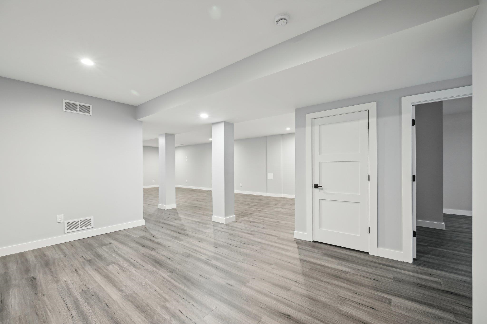 Wisconsin Dells, Wisconsin 53965, United States, 6 Bedrooms Bedrooms, ,4 BathroomsBathrooms,Residential,Active,39403