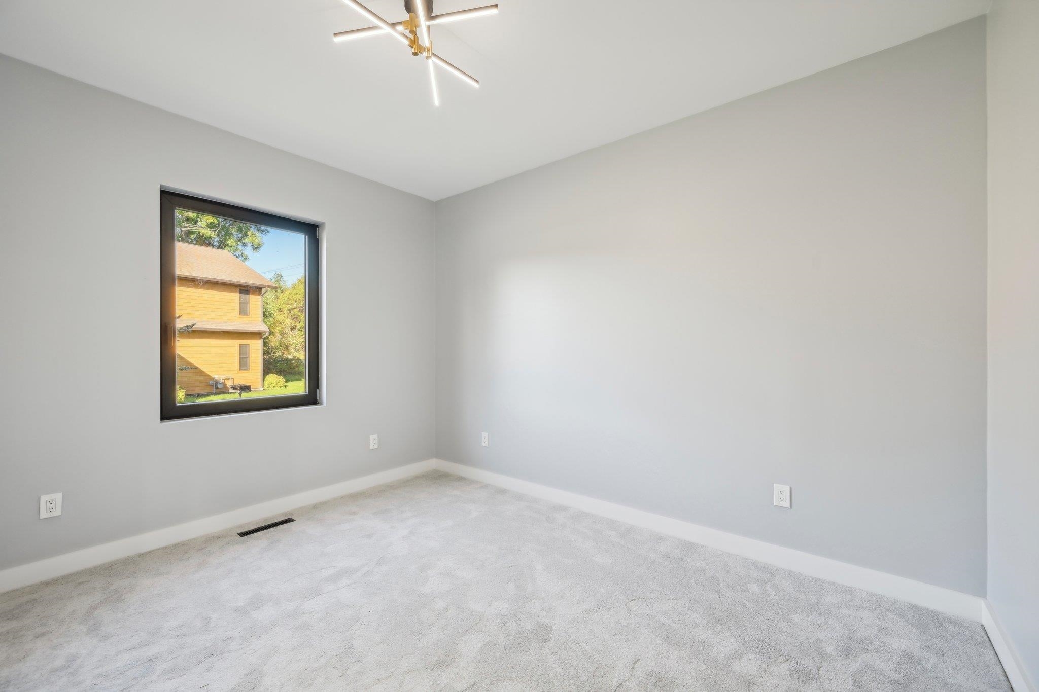 Wisconsin Dells, Wisconsin 53965, United States, 6 Bedrooms Bedrooms, ,4 BathroomsBathrooms,Residential,Active,39403