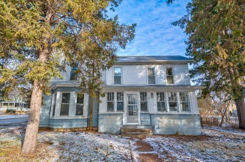 Photo of 7 Head Street, Edgerton, WI 53534 (MLS # 2015025)