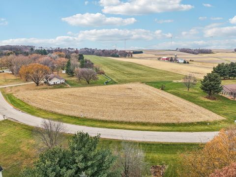 Photo of Lot 4 Hickory Run, Waunakee, WI 53597 (MLS # 2014266)