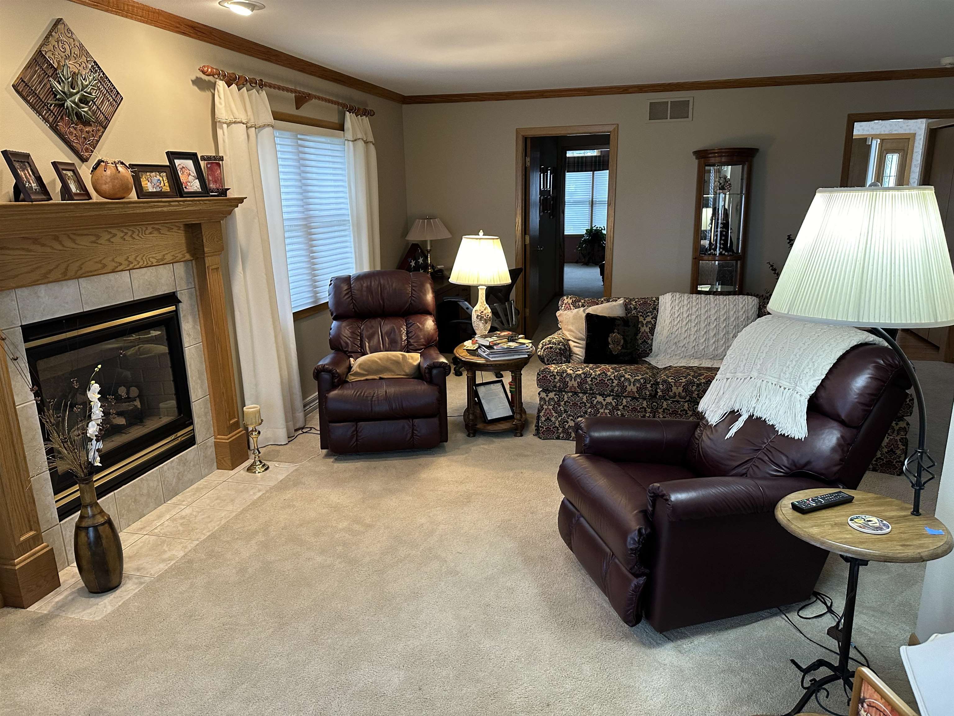 Stoughton, Wisconsin 53589, United States, 3 Bedrooms Bedrooms, ,4 BathroomsBathrooms,Residential,Active,31384