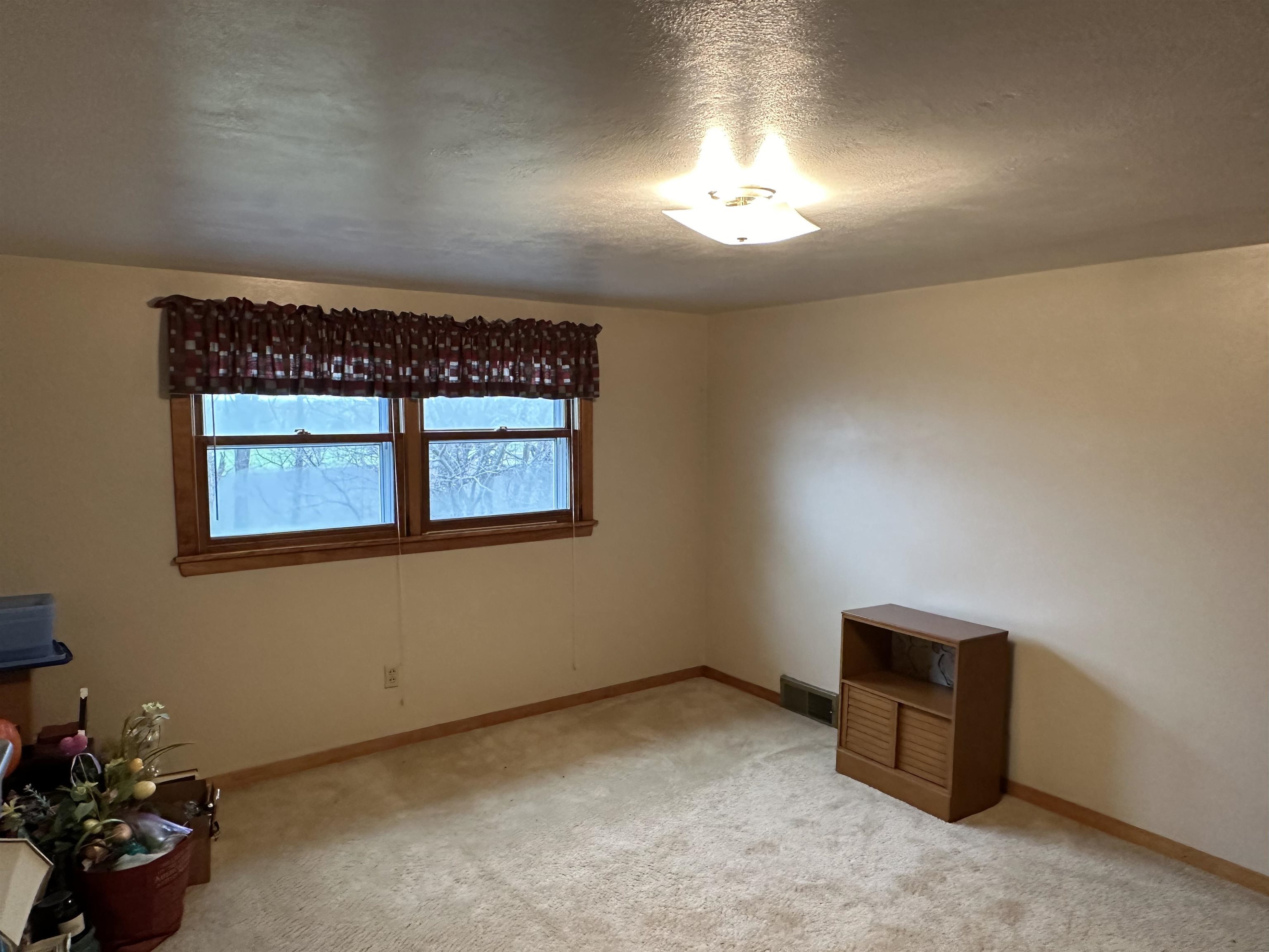 Stoughton, Wisconsin 53589, United States, 3 Bedrooms Bedrooms, ,4 BathroomsBathrooms,Residential,Active,31384