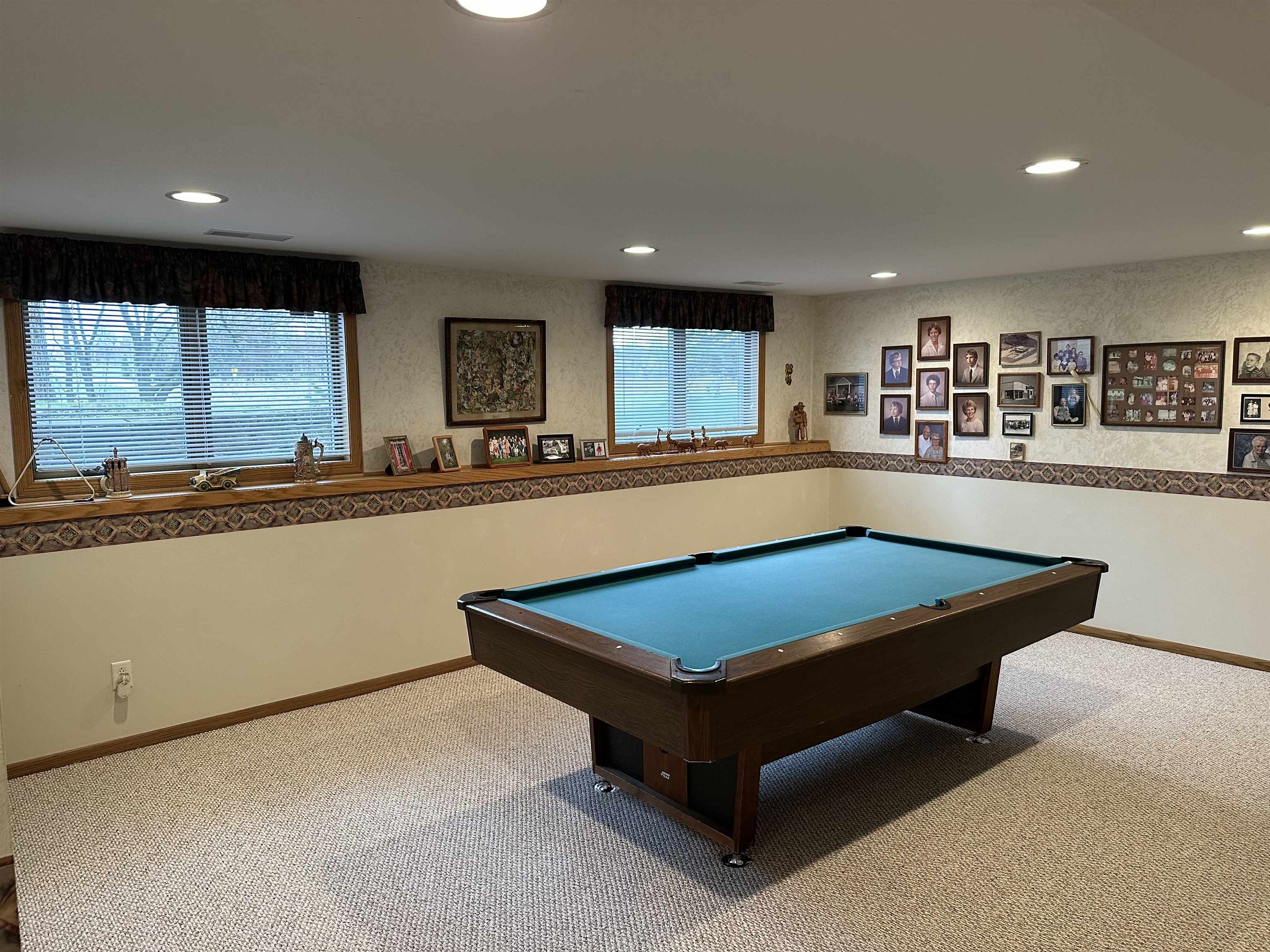 Stoughton, Wisconsin 53589, United States, 3 Bedrooms Bedrooms, ,4 BathroomsBathrooms,Residential,Active,31384