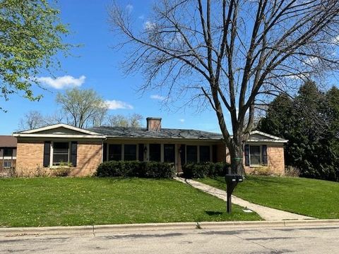 Photo of 6604-6606 Columbus Drive, Middleton, WI 53562 (MLS # 2021778)