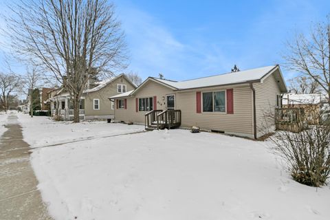 Photo of 614 W Pleasant Street, Portage, WI 53901 (MLS # 2016186)