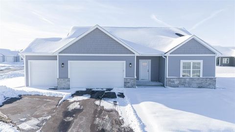 Photo of 416 Ridge Court, Orfordville, WI 53576 (MLS # 2012314)