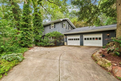 Photo of 3 Montauk Place, Madison, WI 53711 (MLS # 2033378)