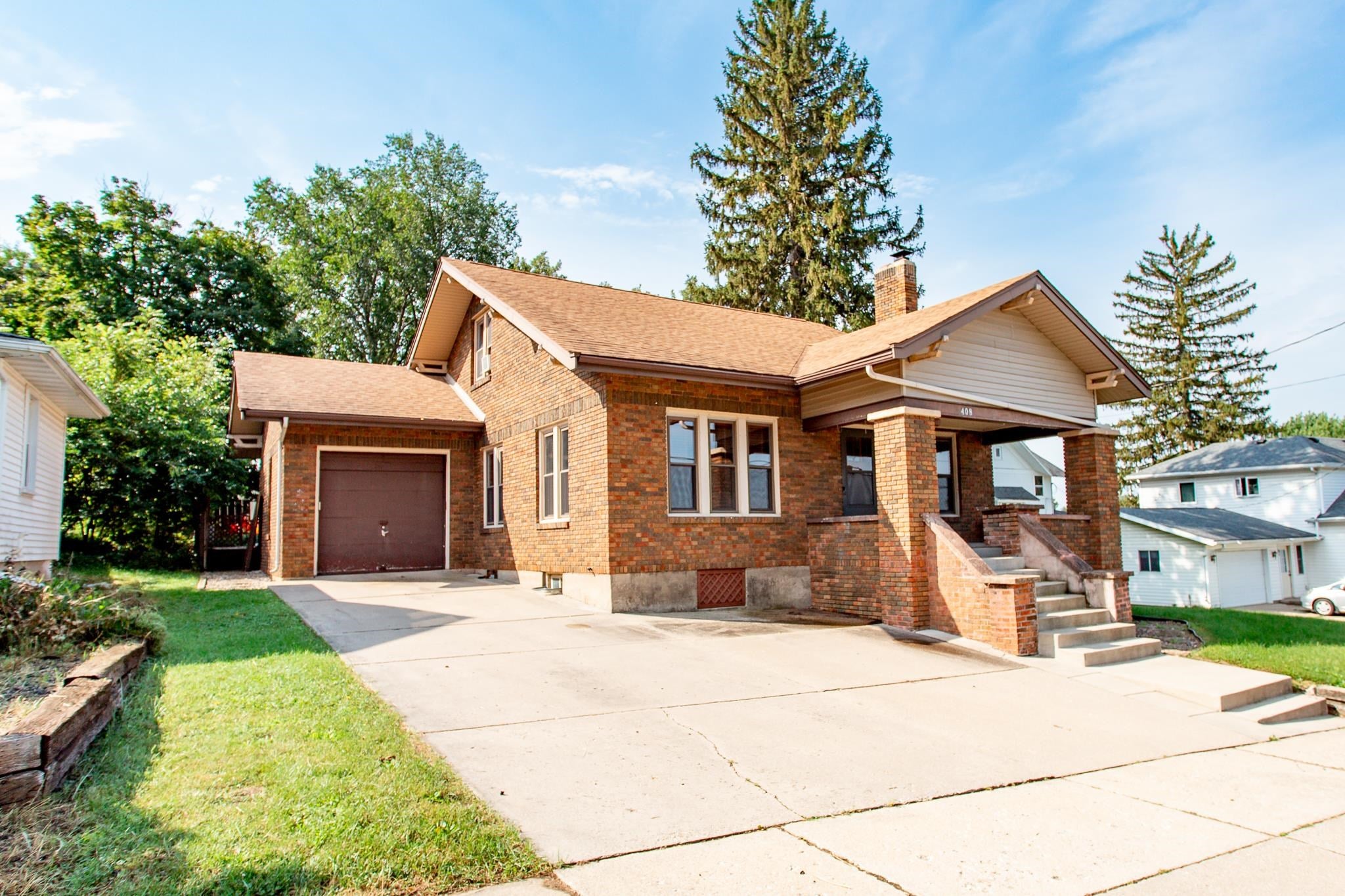 408 Grant Street - Photo 2