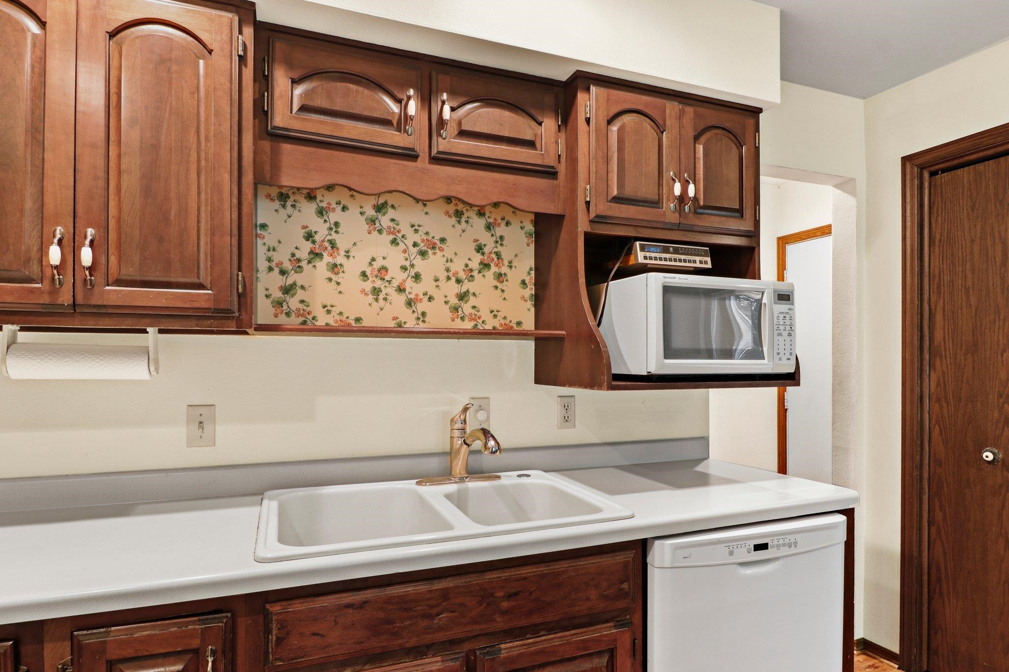 Janesville, Wisconsin 53546, United States, 3 Bedrooms Bedrooms, ,3 BathroomsBathrooms,Residential,Pending,143190