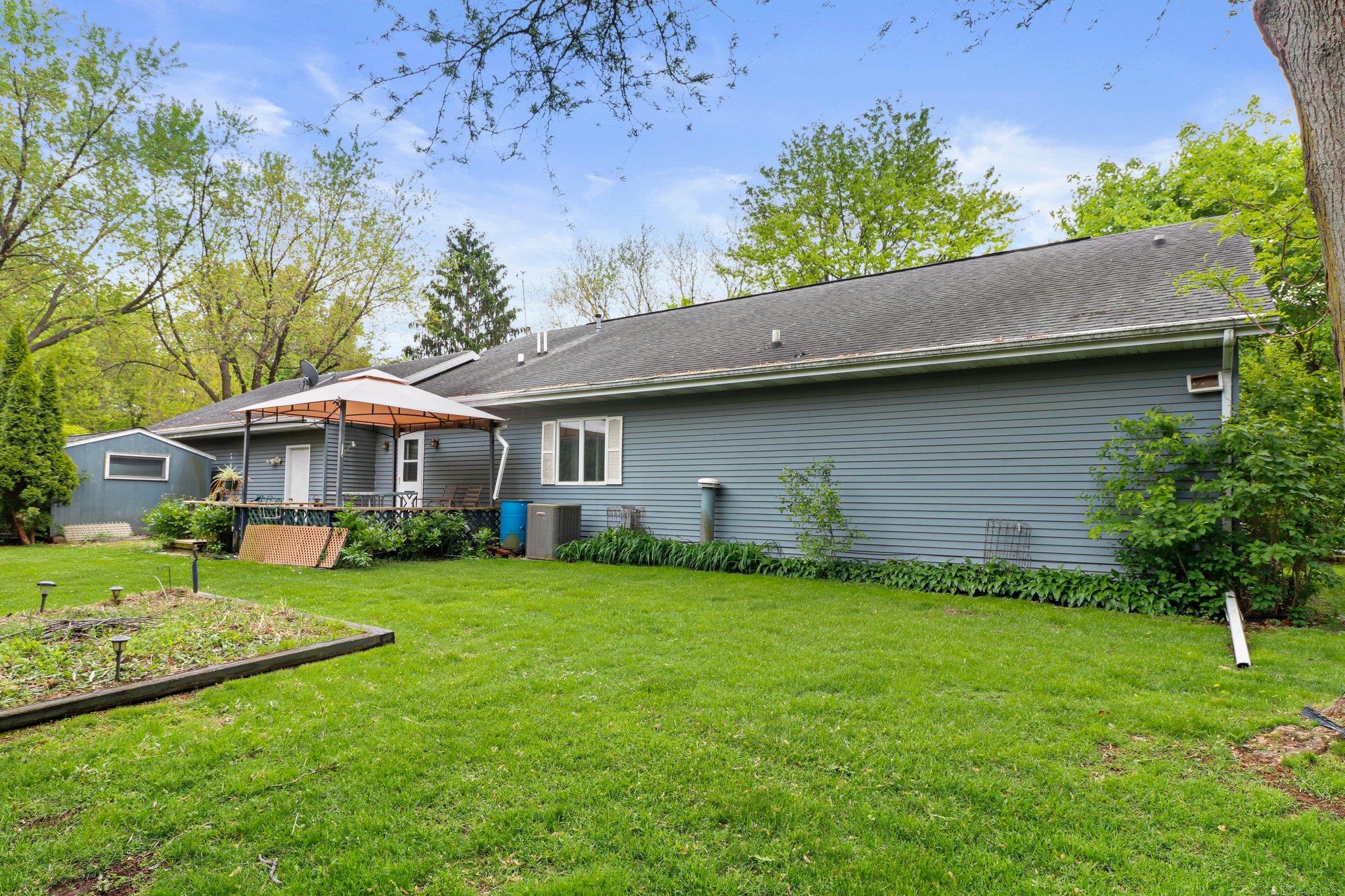 Janesville, Wisconsin 53546, United States, 3 Bedrooms Bedrooms, ,3 BathroomsBathrooms,Residential,Pending,143190