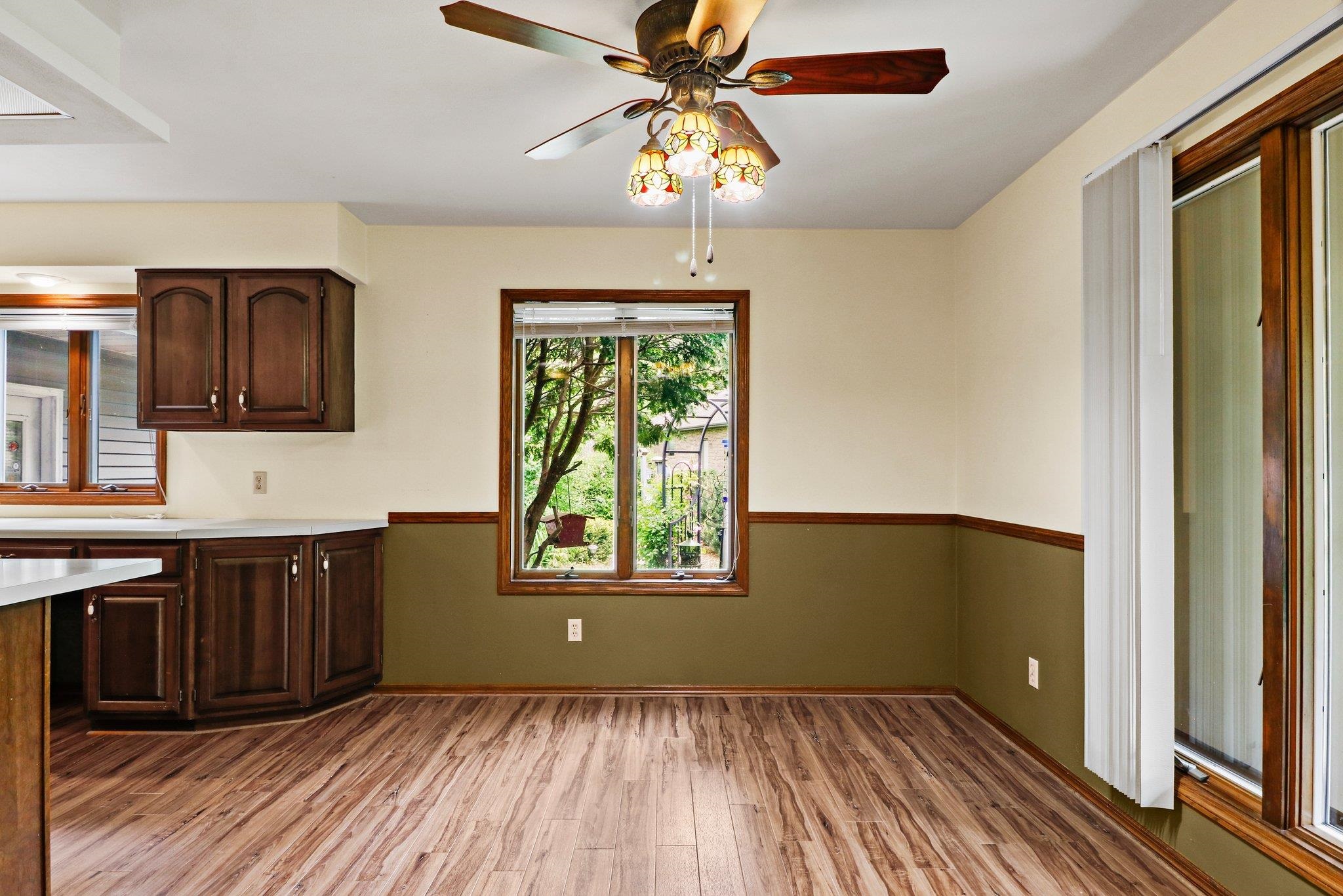 Janesville, Wisconsin 53546, United States, 3 Bedrooms Bedrooms, ,3 BathroomsBathrooms,Residential,Pending,143190