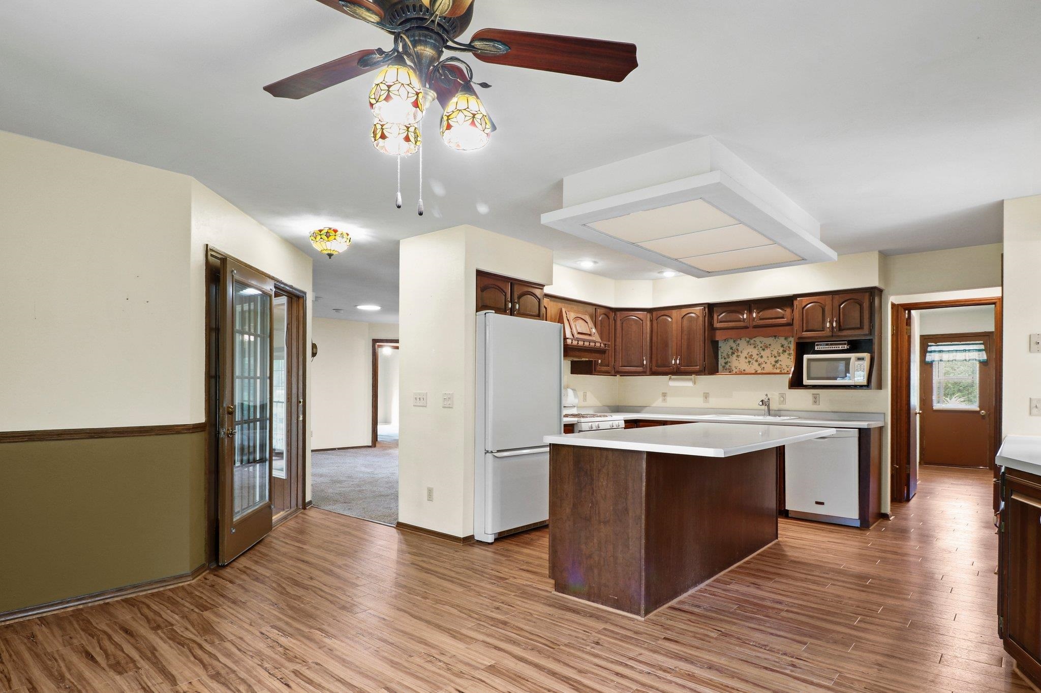 Janesville, Wisconsin 53546, United States, 3 Bedrooms Bedrooms, ,3 BathroomsBathrooms,Residential,Pending,143190