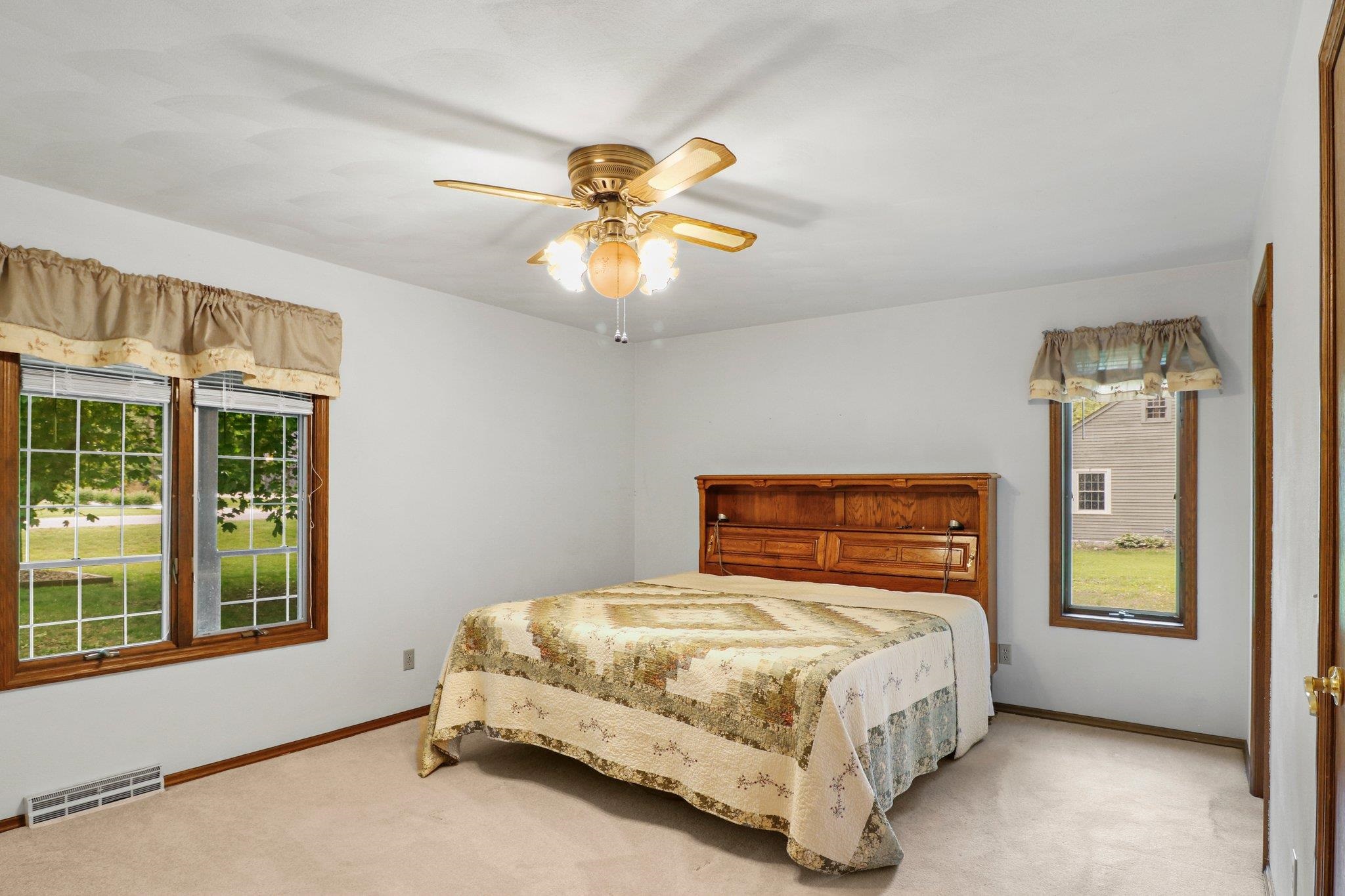 Janesville, Wisconsin 53546, United States, 3 Bedrooms Bedrooms, ,3 BathroomsBathrooms,Residential,Pending,143190