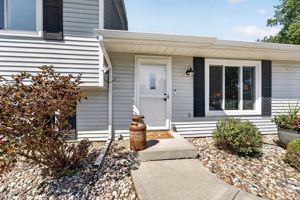 2185170334 Real Estate Search