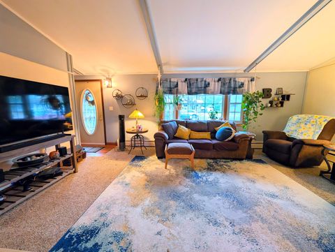 Tiny photo for 211 S Buchanan Street, Prairie Du Chien, WI 53821 (MLS # 2012700)