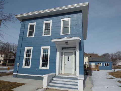 Photo of 423 St. Lawrence Avenue, Beloit, WI 53511 (MLS # 2016465)