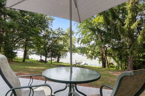 Photo of N5059 Fox River Lane, Princeton, WI 54968 (MLS # 2003815)