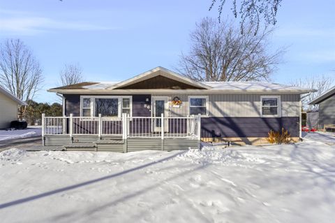 Photo of 86 Pioneer Court, Fond Du Lac, WI 54935 (MLS # 2015950)