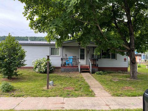 Photo of 603 Main Street, Avoca, WI 53506 (MLS # 2025700)