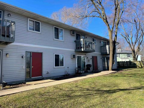 Photo of 914 N Oak Street, Madison, WI 53704 (MLS # 2016221)