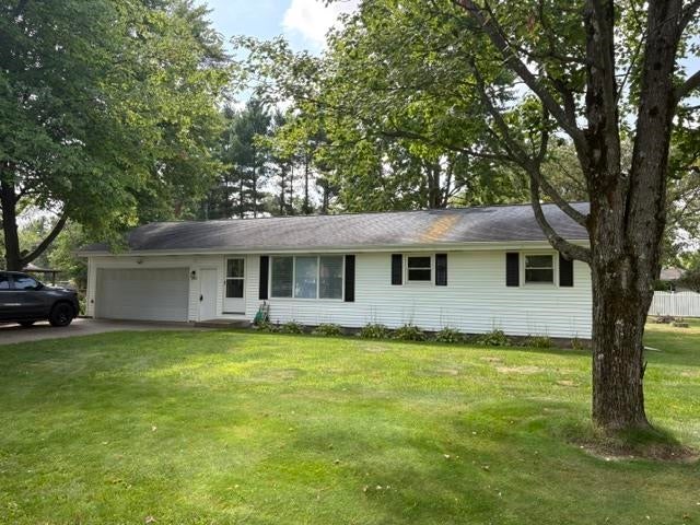 1040 Lakewood Lane