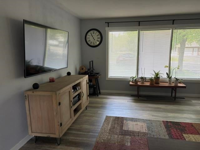 1040 Lakewood Lane