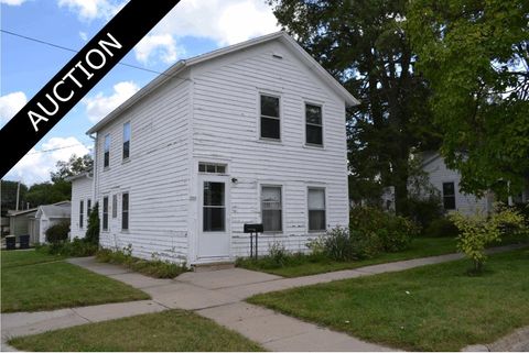 Photo of 200 S Main Street, New Lisbon, WI 53950 (MLS # 2009696)