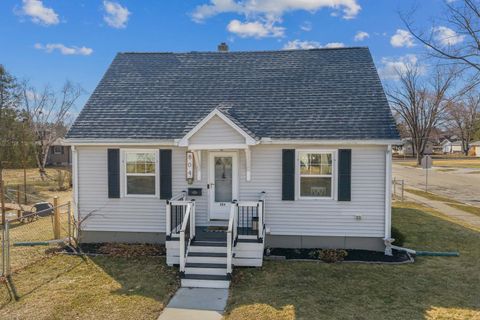 Photo of 804 Seymour Street, Reedsburg, WI 53959 (MLS # 2018249)