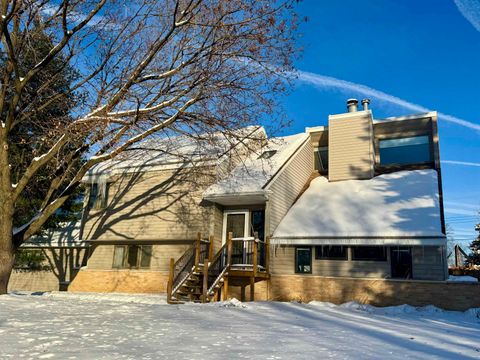 Photo of 1014 S 6th Street, Prairie Du Chien, WI 53821 (MLS # 2013529)