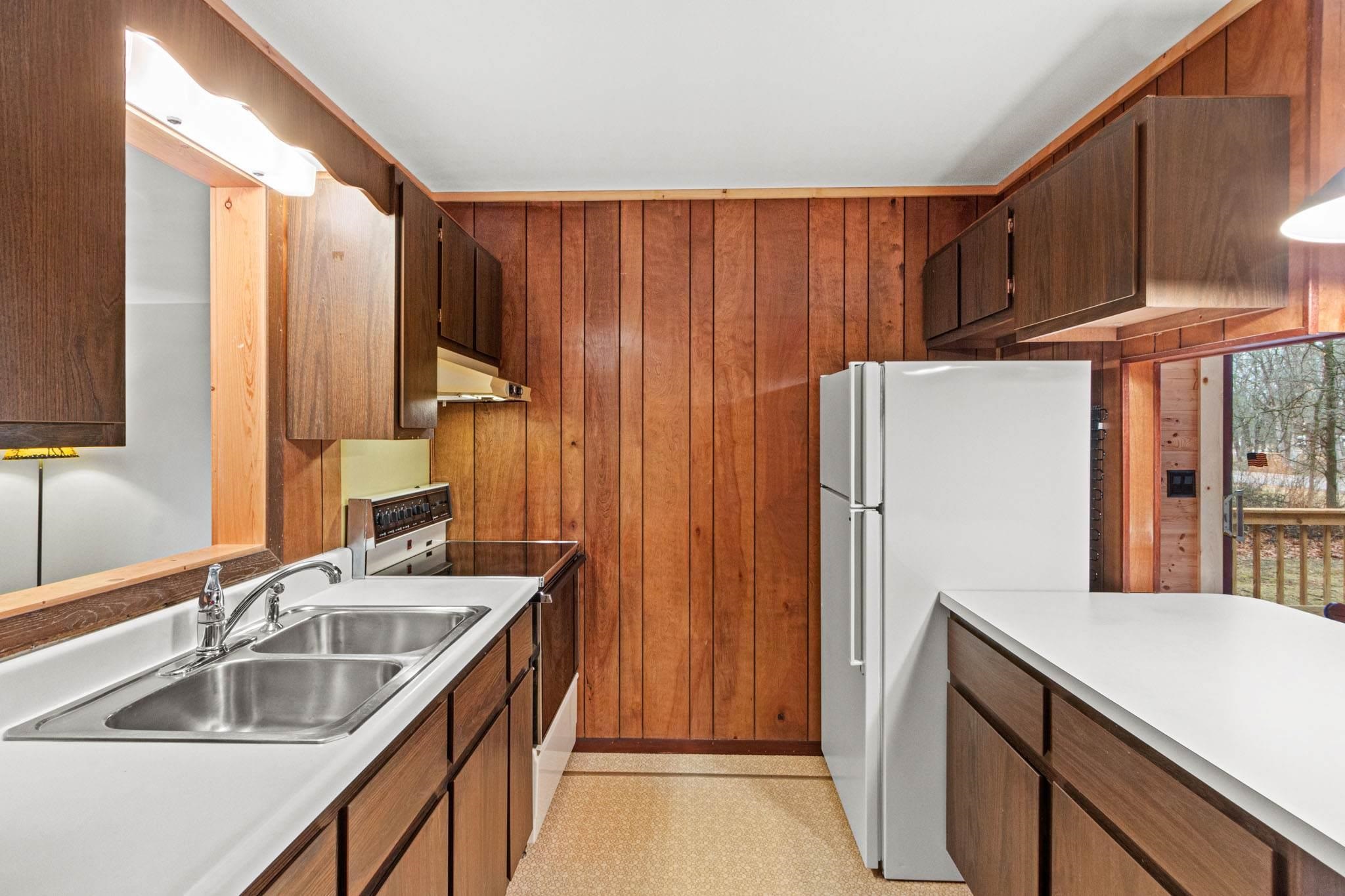 382, 384 Bromley Way