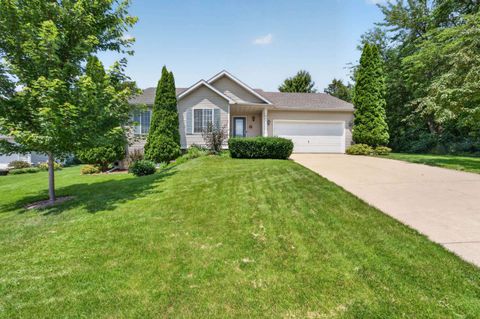 Photo of 837 Vista Ridge Drive, Mount Horeb, WI 53572 (MLS # 2027693)