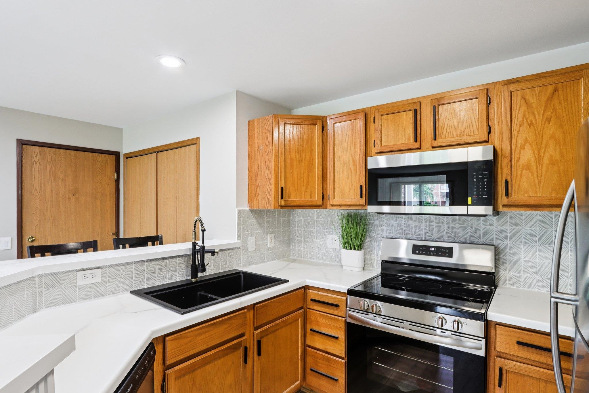 Baraboo, Wisconsin 53913, United States, 1 Bedroom Bedrooms, ,1 BathroomBathrooms,Residential,Active,151145