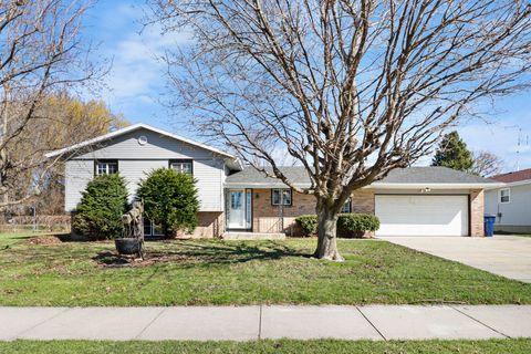 Photo of 2508 Rockport Road, Janesville, WI 53548 (MLS # 2020320)