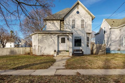 Photo of 1123 Portland Avenue, Beloit, WI 53511 (MLS # 2018417)