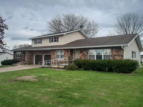 Photo of 335/337 Alona Lane, Lancaster, WI 53813 (MLS # 2022382)