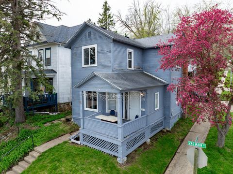 Photo of 327 2nd Main Street, Elroy, WI 53929 (MLS # 2022046)