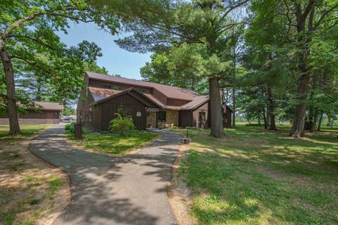 Tiny photo for 1 Dogwood Trail, Wisconsin Dells, WI 53965 (MLS # 1996146)
