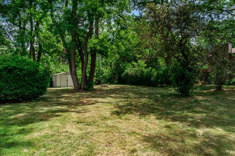 1749 Oak Leaf Drive
