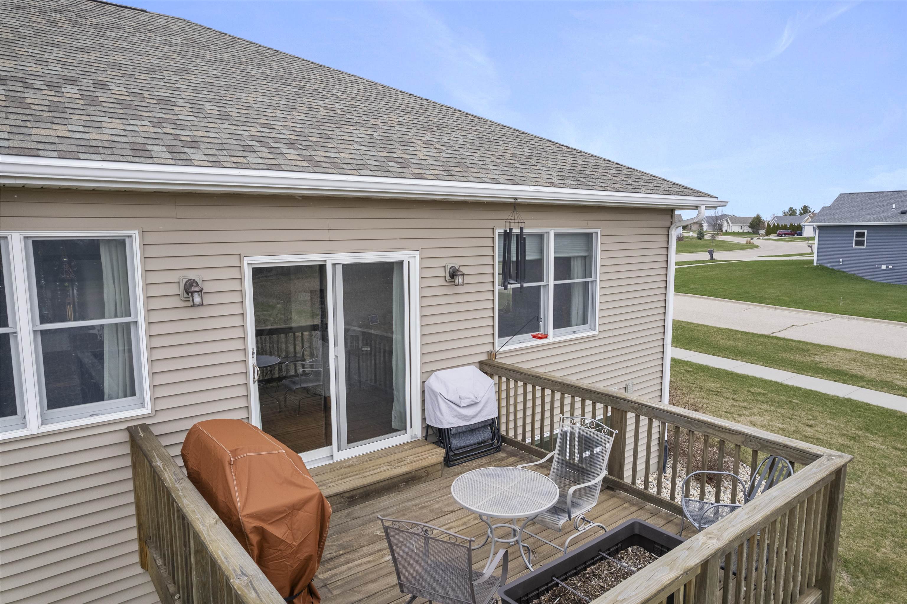 Janesville, Wisconsin 53548, United States, 4 Bedrooms Bedrooms, ,3 BathroomsBathrooms,Residential,Pending,105707