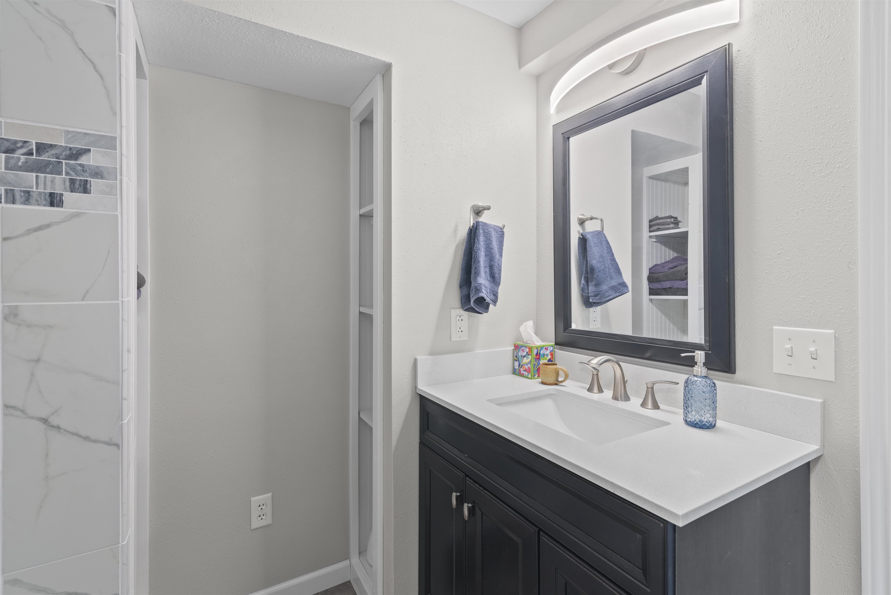 Janesville, Wisconsin 53548, United States, 4 Bedrooms Bedrooms, ,3 BathroomsBathrooms,Residential,Pending,105707