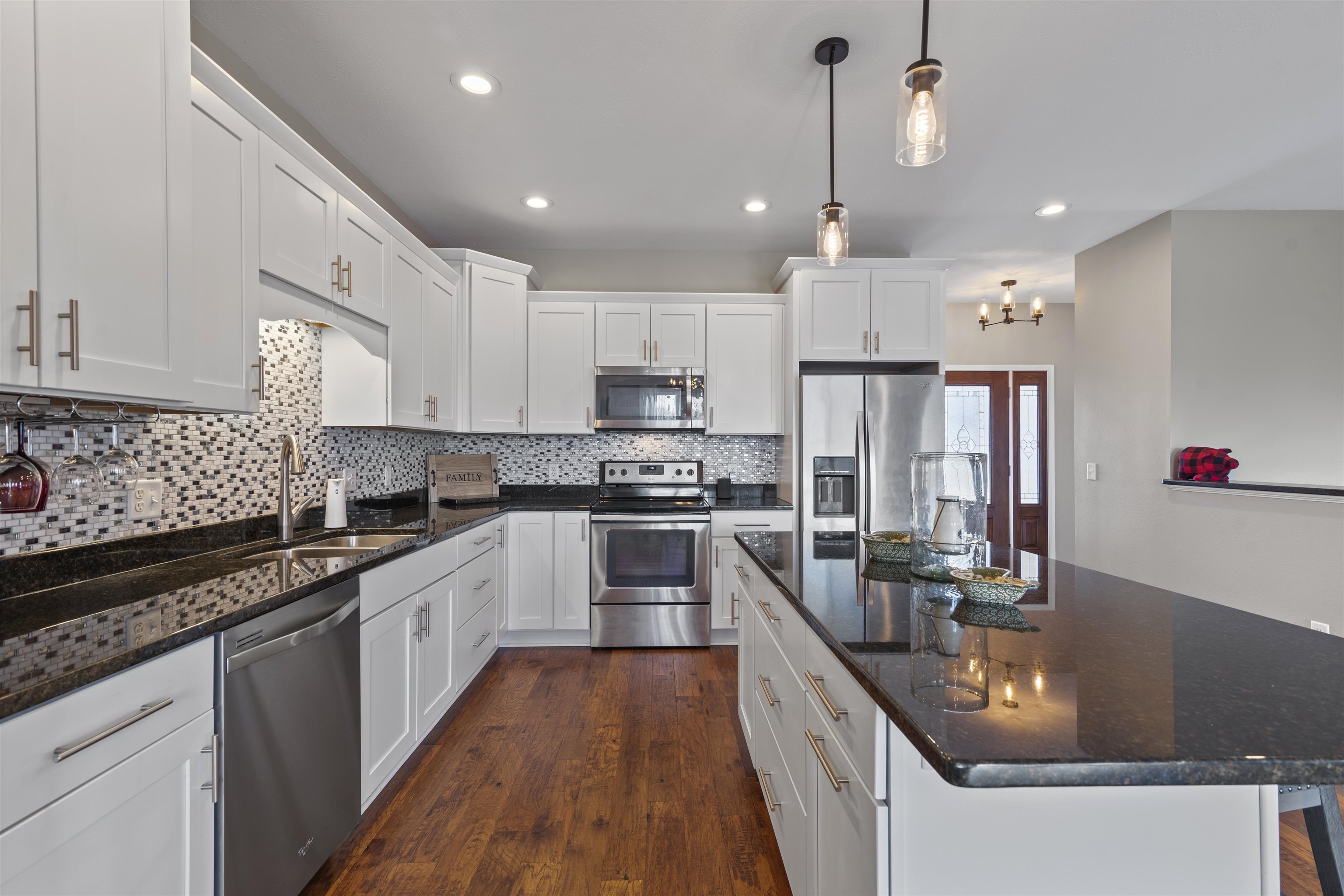 Janesville, Wisconsin 53548, United States, 4 Bedrooms Bedrooms, ,3 BathroomsBathrooms,Residential,Pending,105707