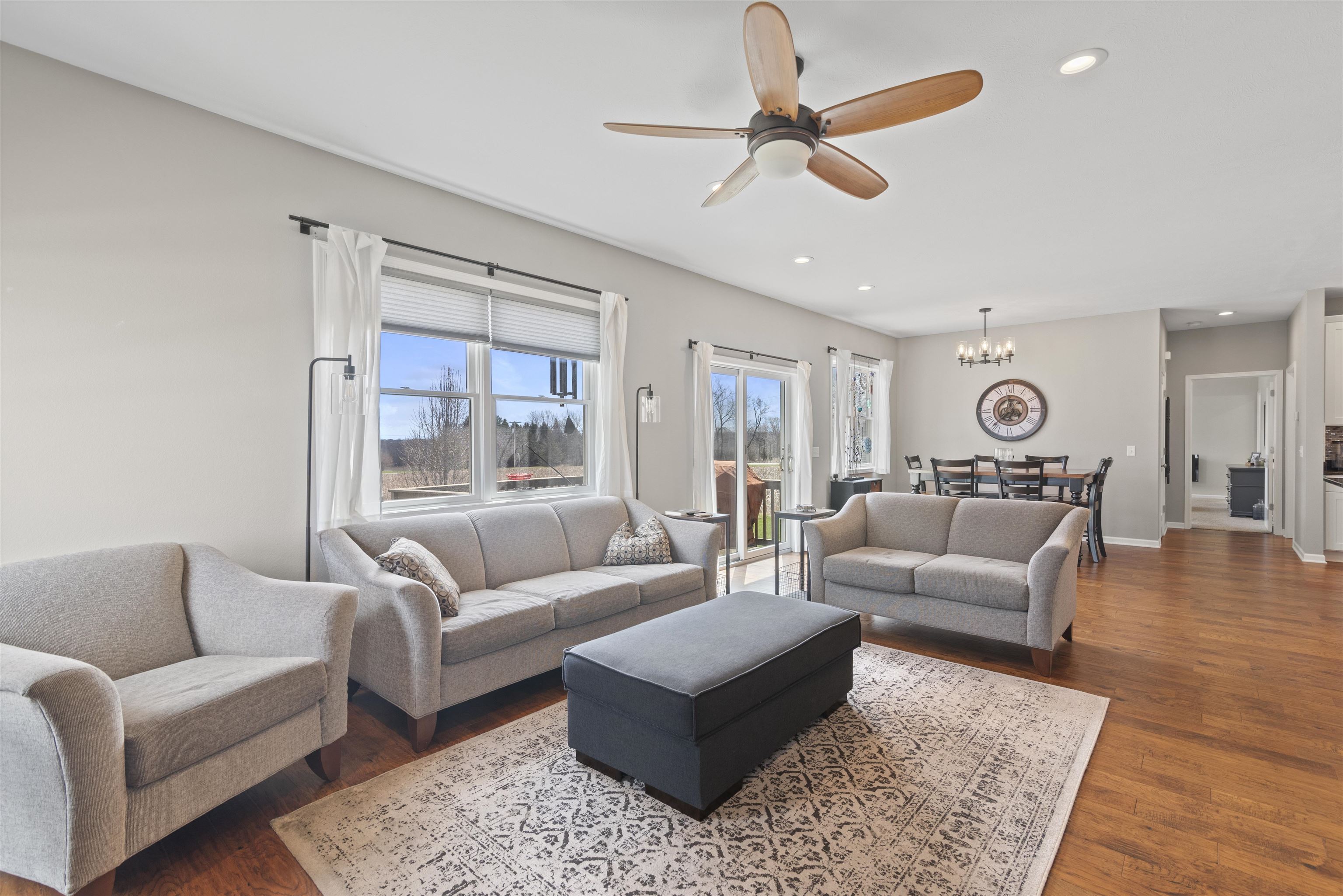 Janesville, Wisconsin 53548, United States, 4 Bedrooms Bedrooms, ,3 BathroomsBathrooms,Residential,Pending,105707