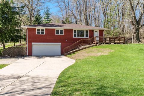 Photo of 2821 W Memorial Drive, Janesville, WI 53548 (MLS # 2020747)