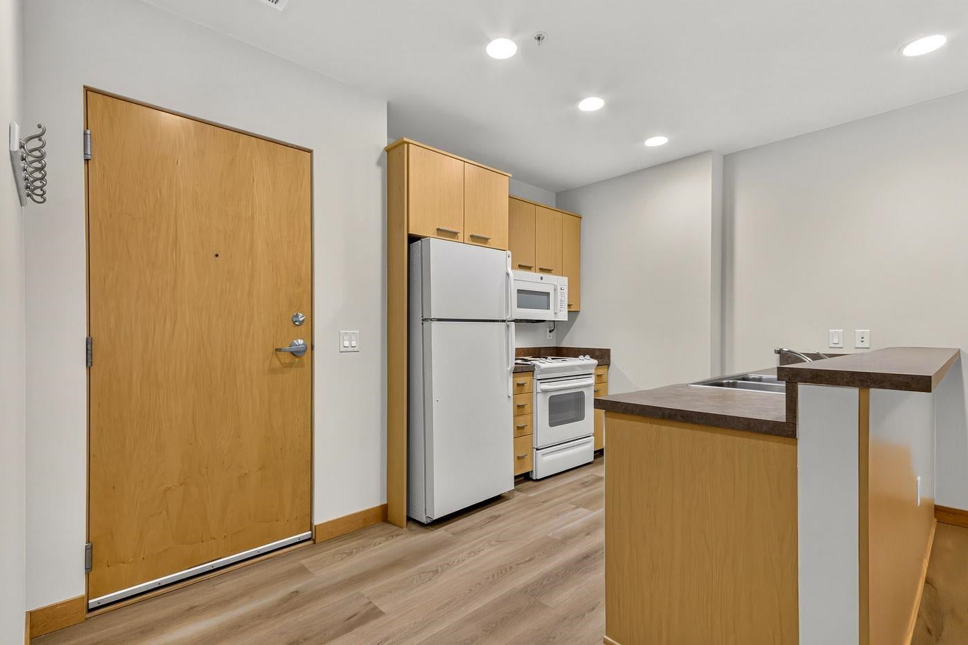 309 W Washington Avenue 104