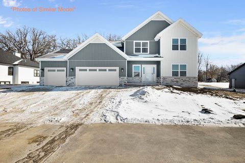 Photo of Lot 13 Hawks View, Edgerton, WI 53534 (MLS # 2018969)