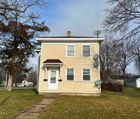 Photo of 957 W Grand Avenue, Beloit, WI 53511 (MLS # 2018144)