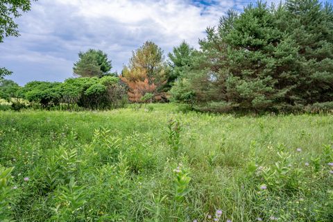Photo of 4.75 Ac Fish Court, Oxford, WI 53952 (MLS # 2005029)