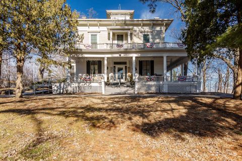 Photo of 2200 W Memorial Drive, Janesville, WI 53548 (MLS # 2014931)