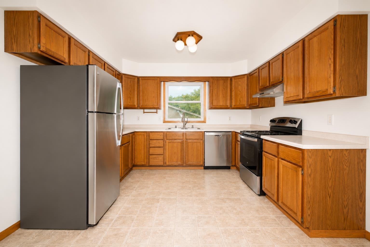 5753-5755 Lacy Road