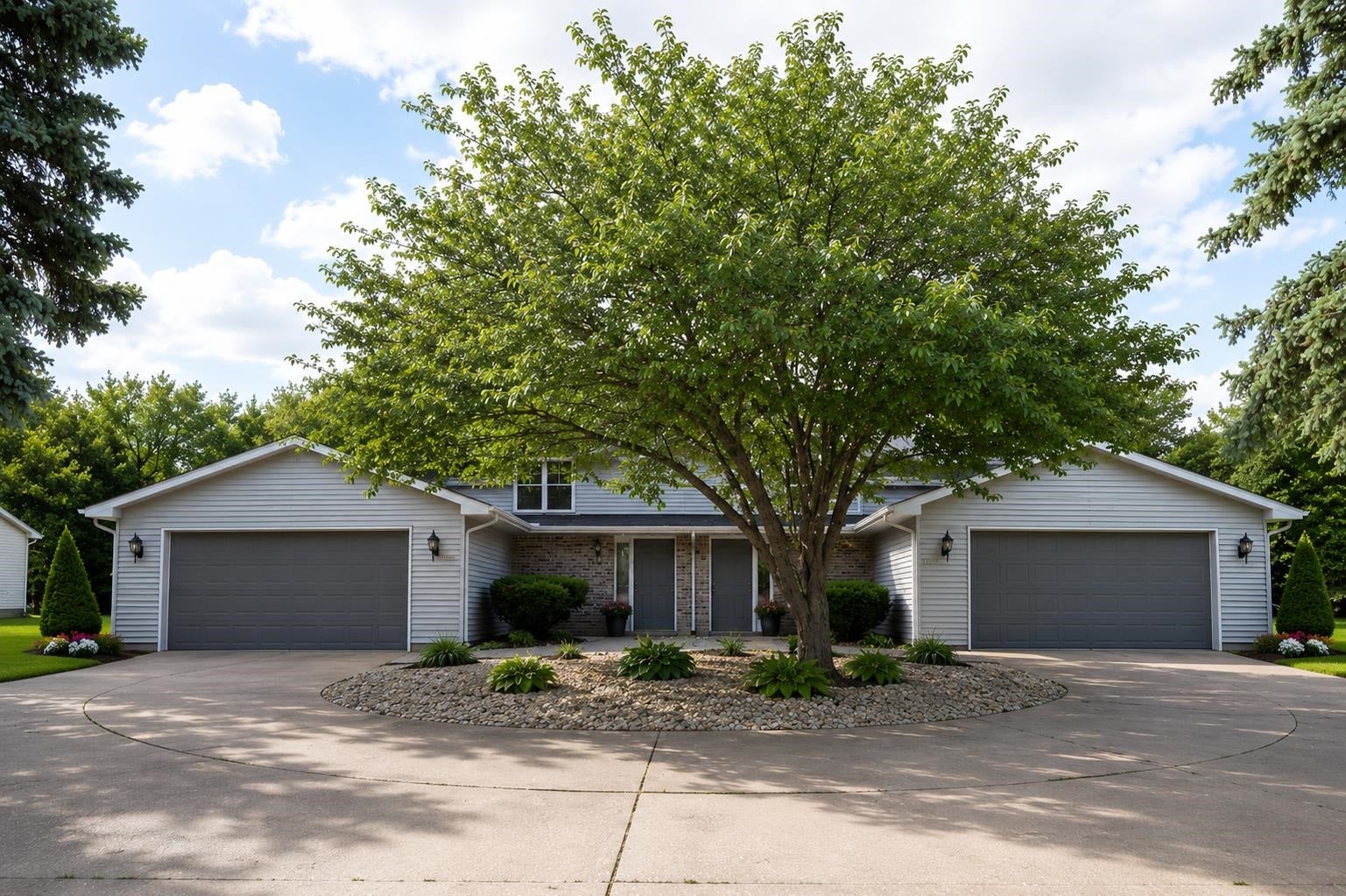 5753-5755 Lacy Road